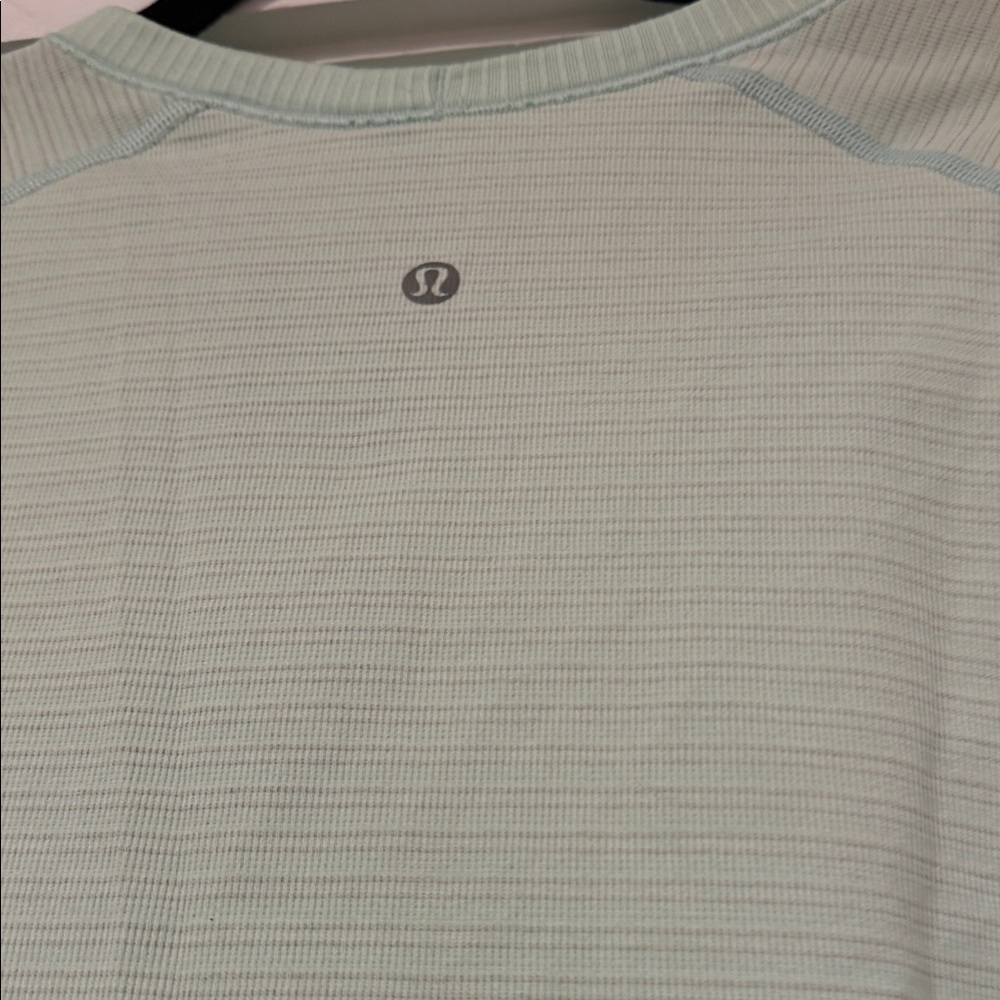 lululemon athletica swiftly tech Light Mint Green Long Sleeve Tee 10 - Picture 9 of 9